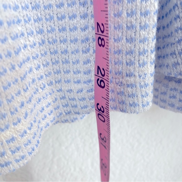 Manonie Light weight knit sweater cold shoulder cut outs and flowy bottom - Picture 4 of 8